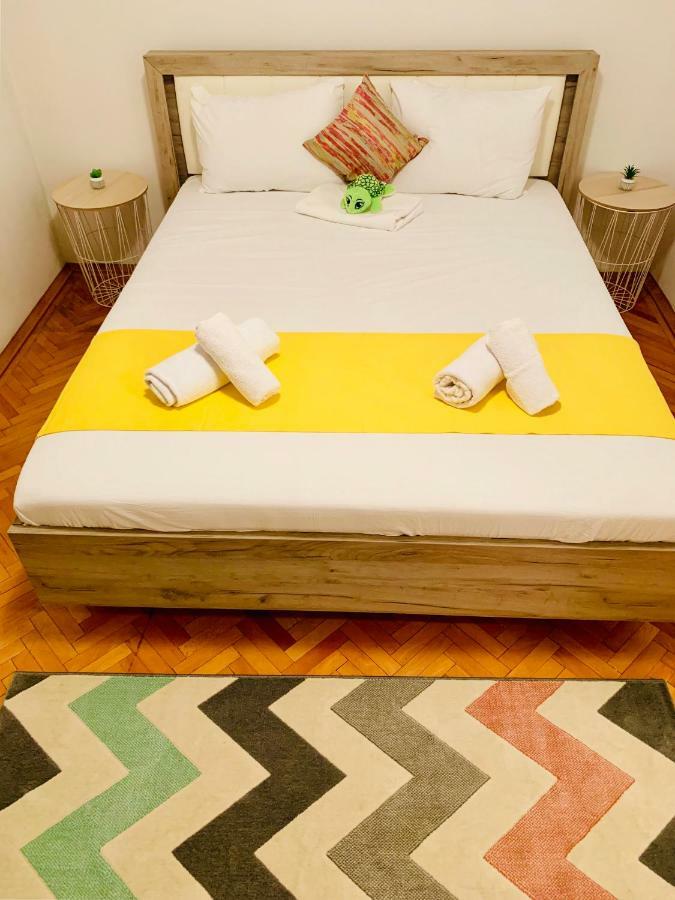 Ultracentral Apartment With All You Need: Wifi, Tv, Ac, Washer, Coffe Timişoara Extérieur photo