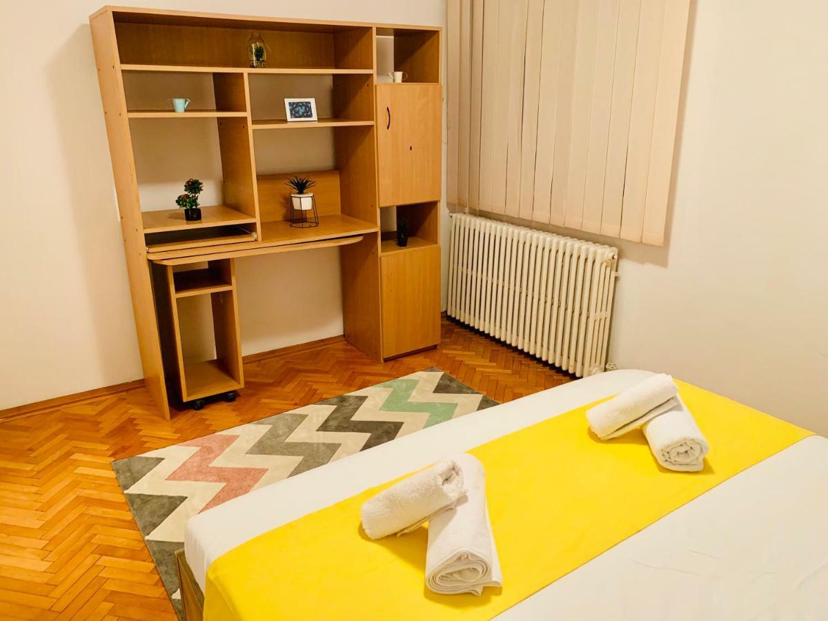 Ultracentral Apartment With All You Need: Wifi, Tv, Ac, Washer, Coffe Timişoara Extérieur photo