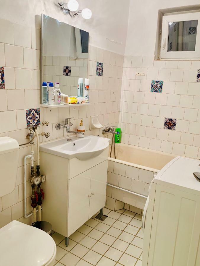 Ultracentral Apartment With All You Need: Wifi, Tv, Ac, Washer, Coffe Timişoara Extérieur photo